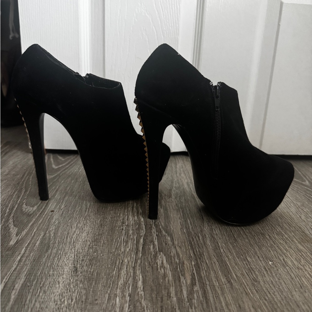 Steve Madden Black High Heel Booties